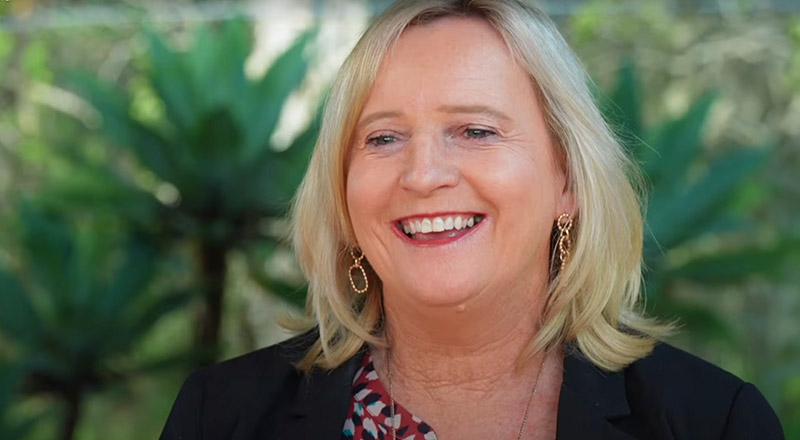 lisating-image-principal-julianne-regan