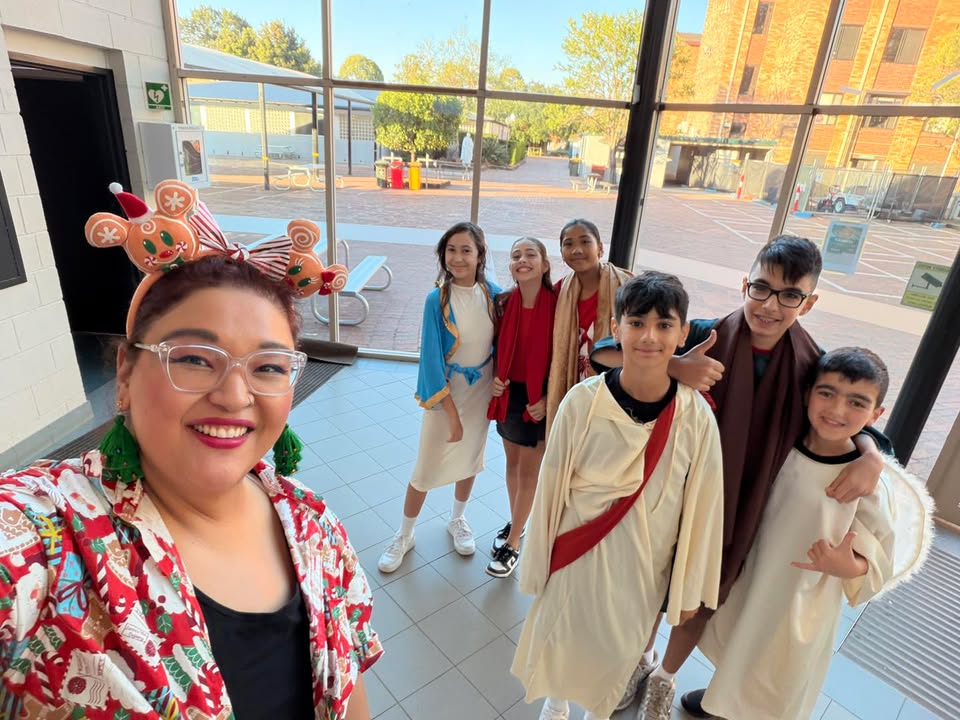 676228104294338_1360487439201731-1