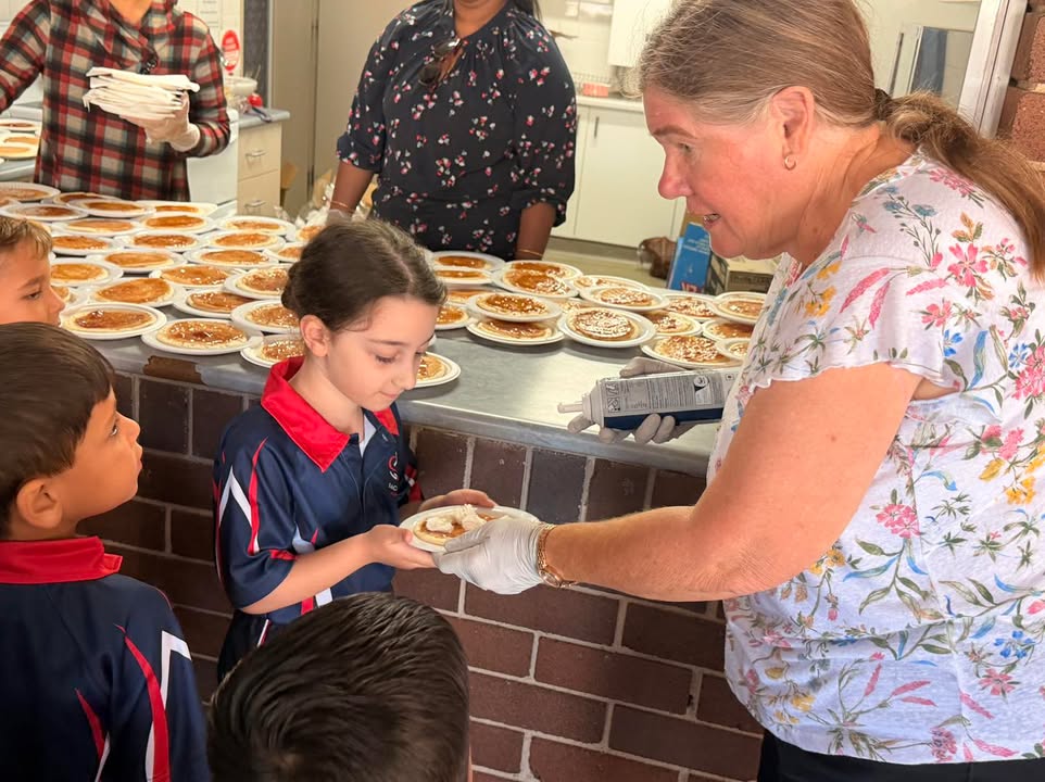 676228104294338_1412081800708961-1