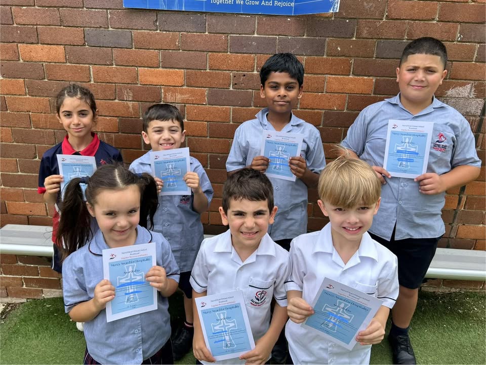 676228104294338_1423698939547247-1